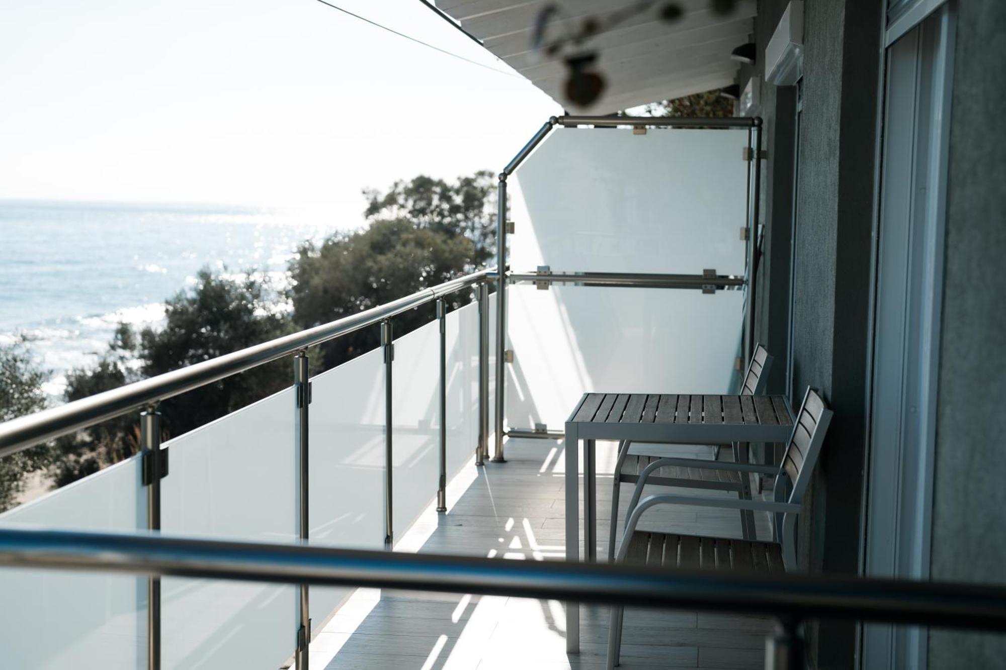 Aegean View Villa Loutra Elevtheron Exterior photo